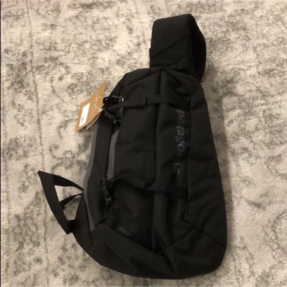 Patagonia Atom 8L sling backpack - Picture 6 of 8